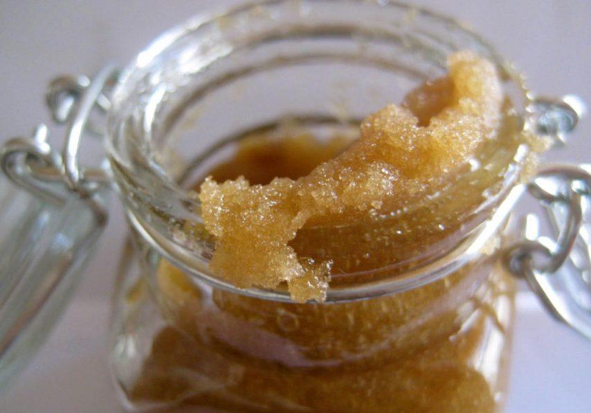 Мед с сахаром фото